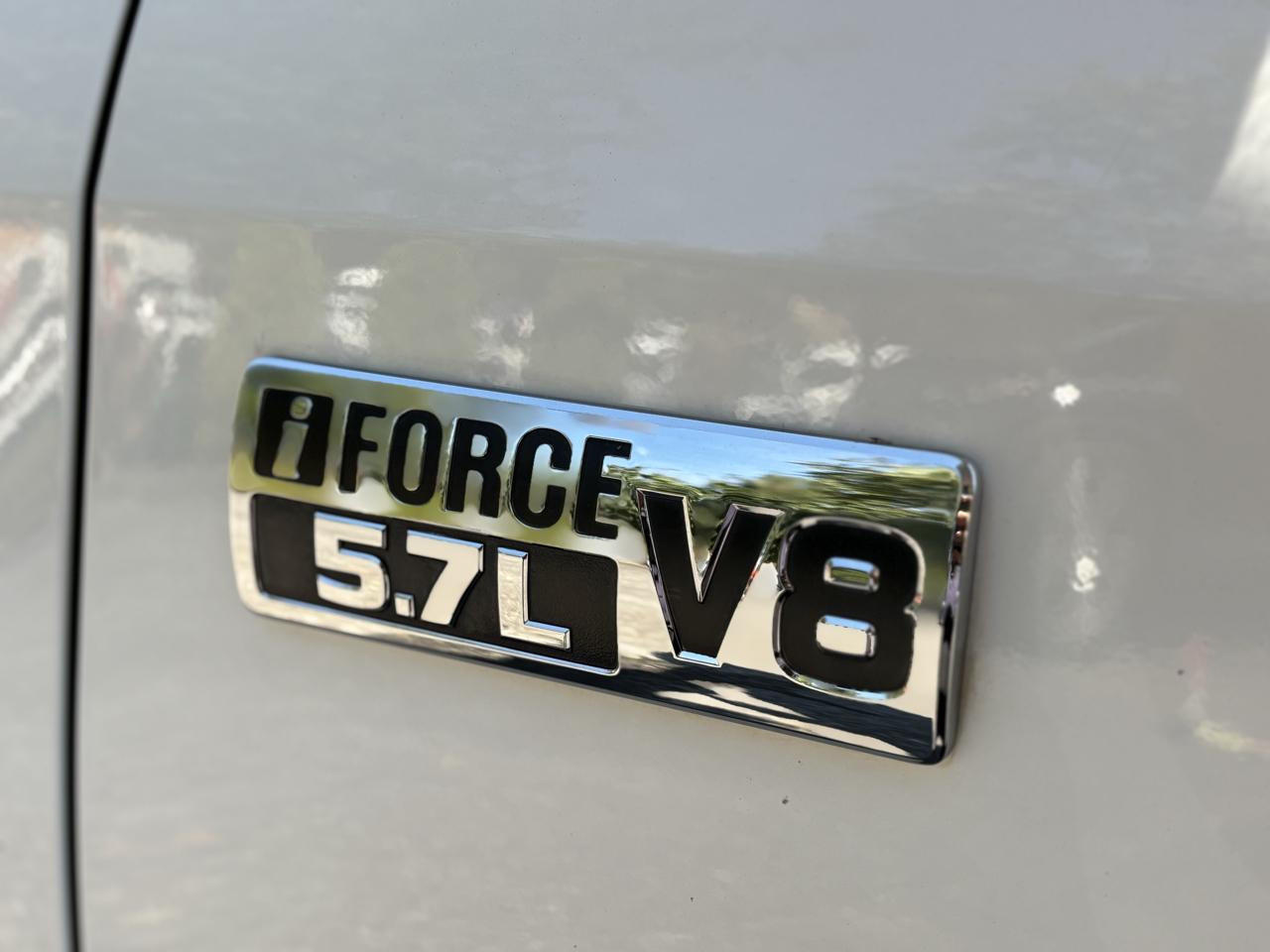 Toyota Tundra 2WD Truck CrewMax 5.7L V8 6-Spd AT SR5 (Natl) 2014