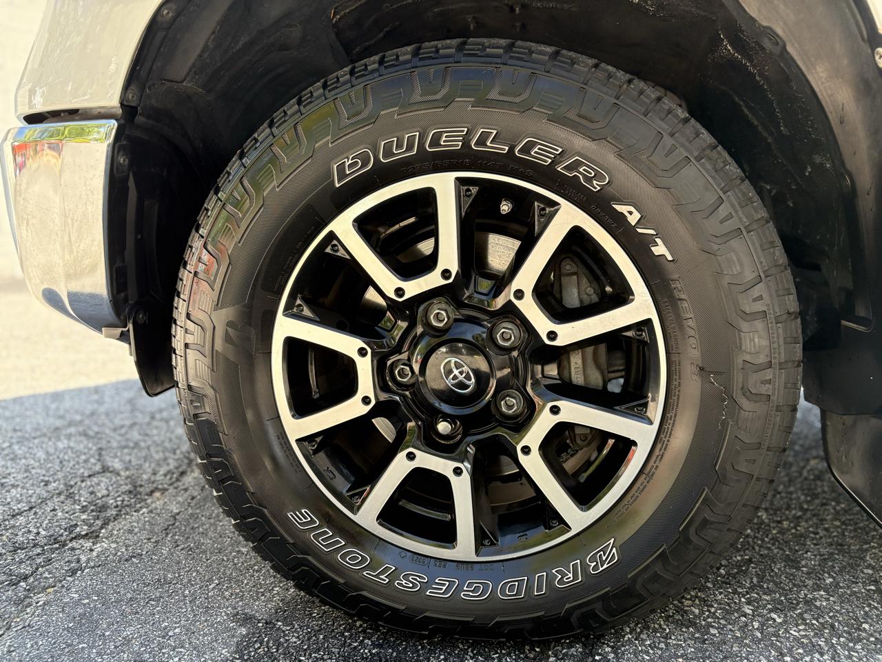 Toyota Tundra 2WD Truck CrewMax 5.7L V8 6-Spd AT SR5 (Natl) 2014