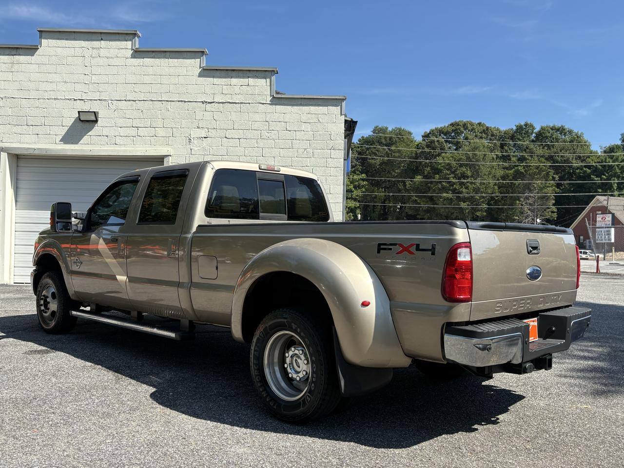Ford Super Duty F-350 DRW 4WD Crew Cab 172" King Ranch 2011