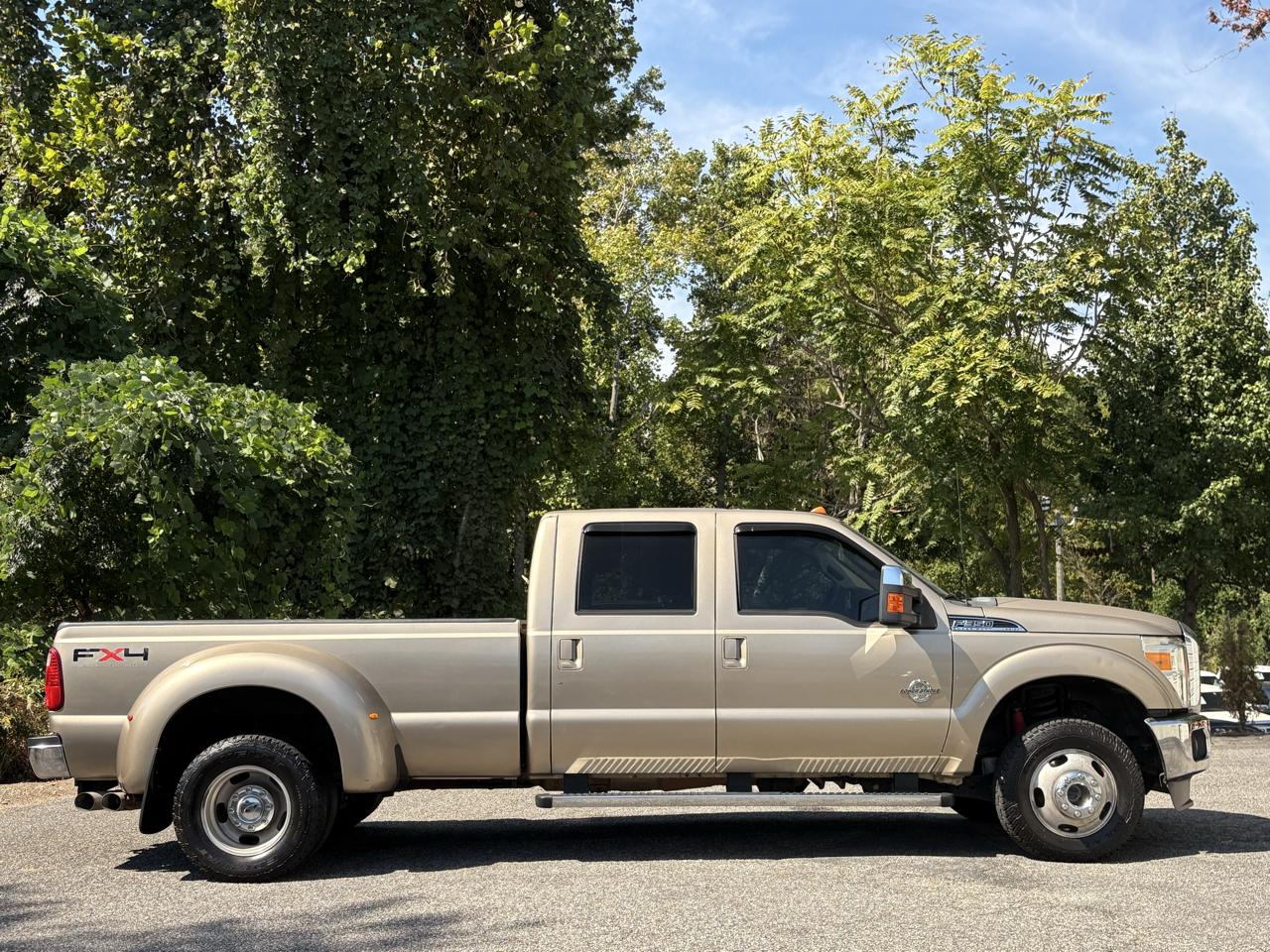 Ford Super Duty F-350 DRW 4WD Crew Cab 172" King Ranch 2011