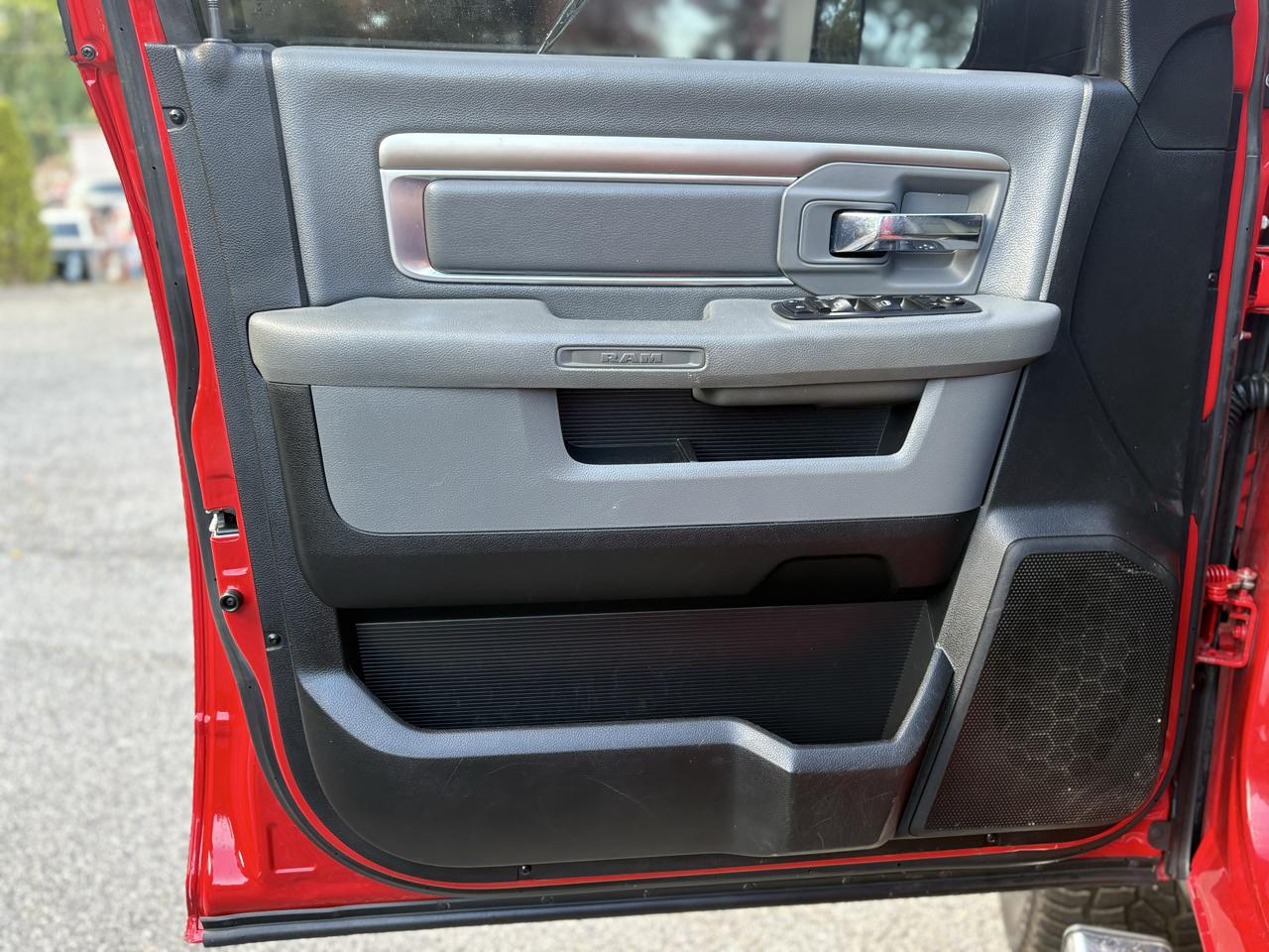 RAM 2500 4WD Crew Cab 149" SLT 2016