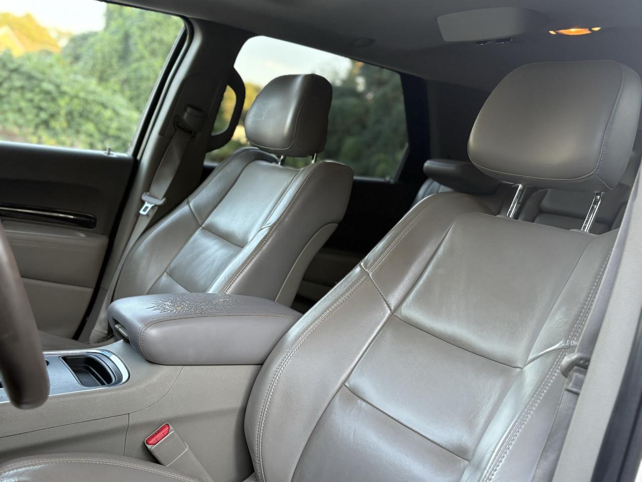 Dodge Durango 2WD 4dr Crew 2011