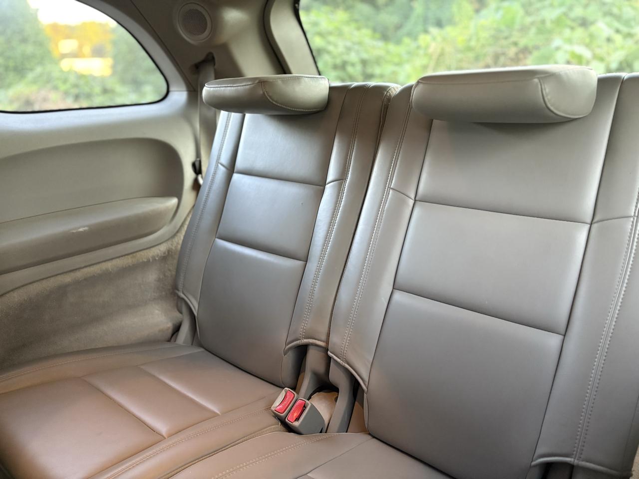 Dodge Durango 2WD 4dr Crew 2011