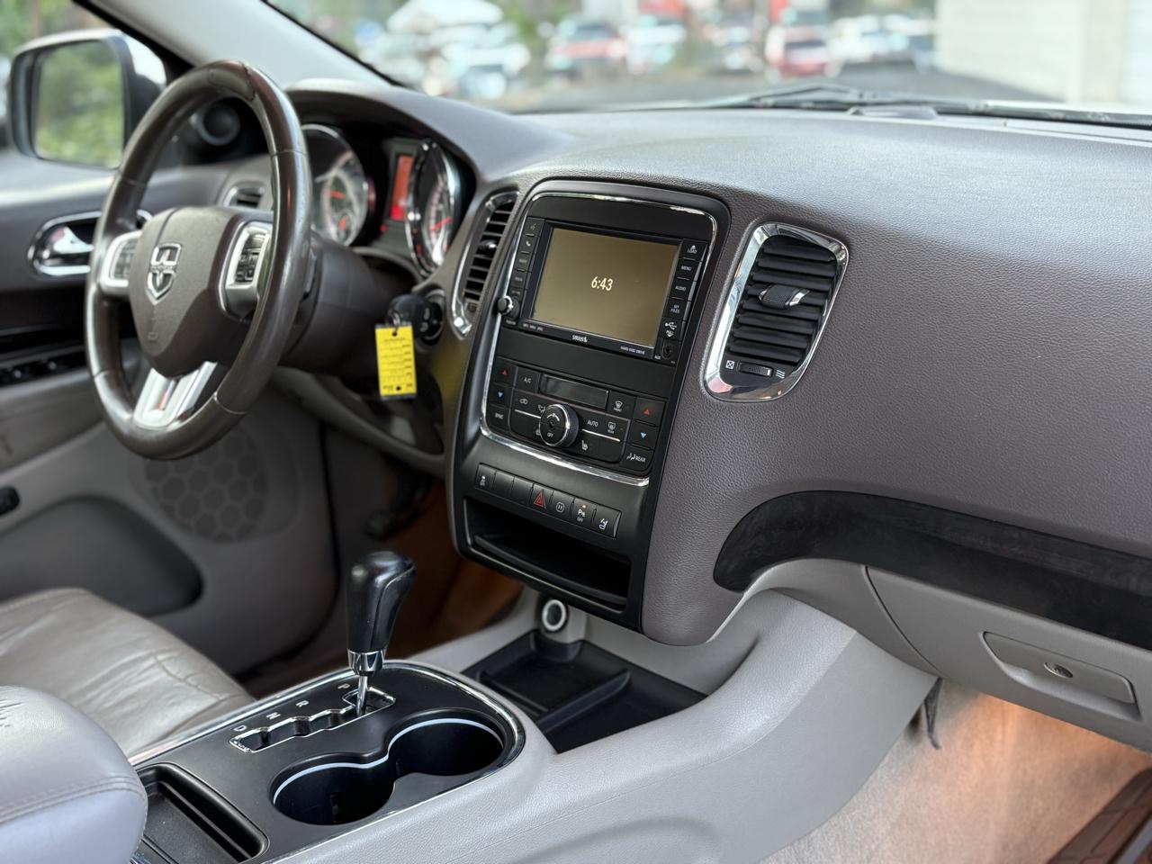 Dodge Durango 2WD 4dr Crew 2011
