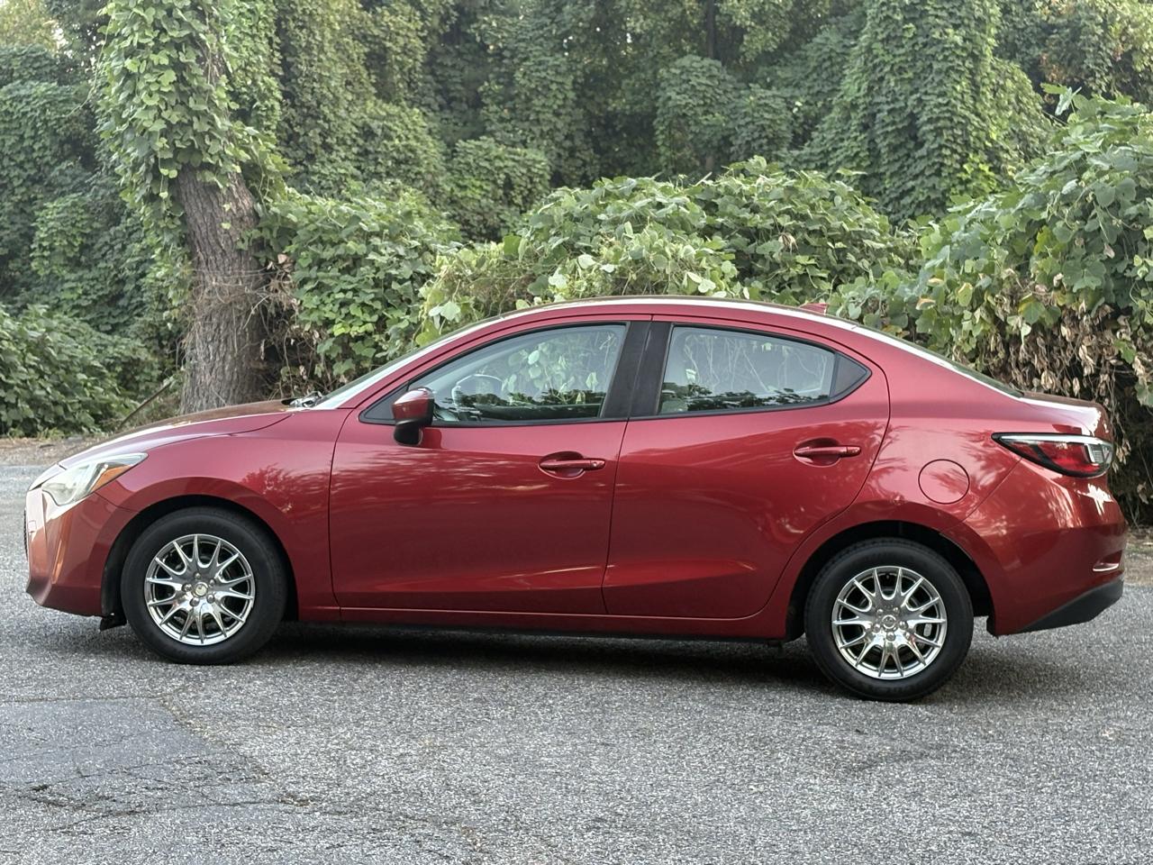 Toyota Yaris Sedan XLE Auto (Natl) 2019