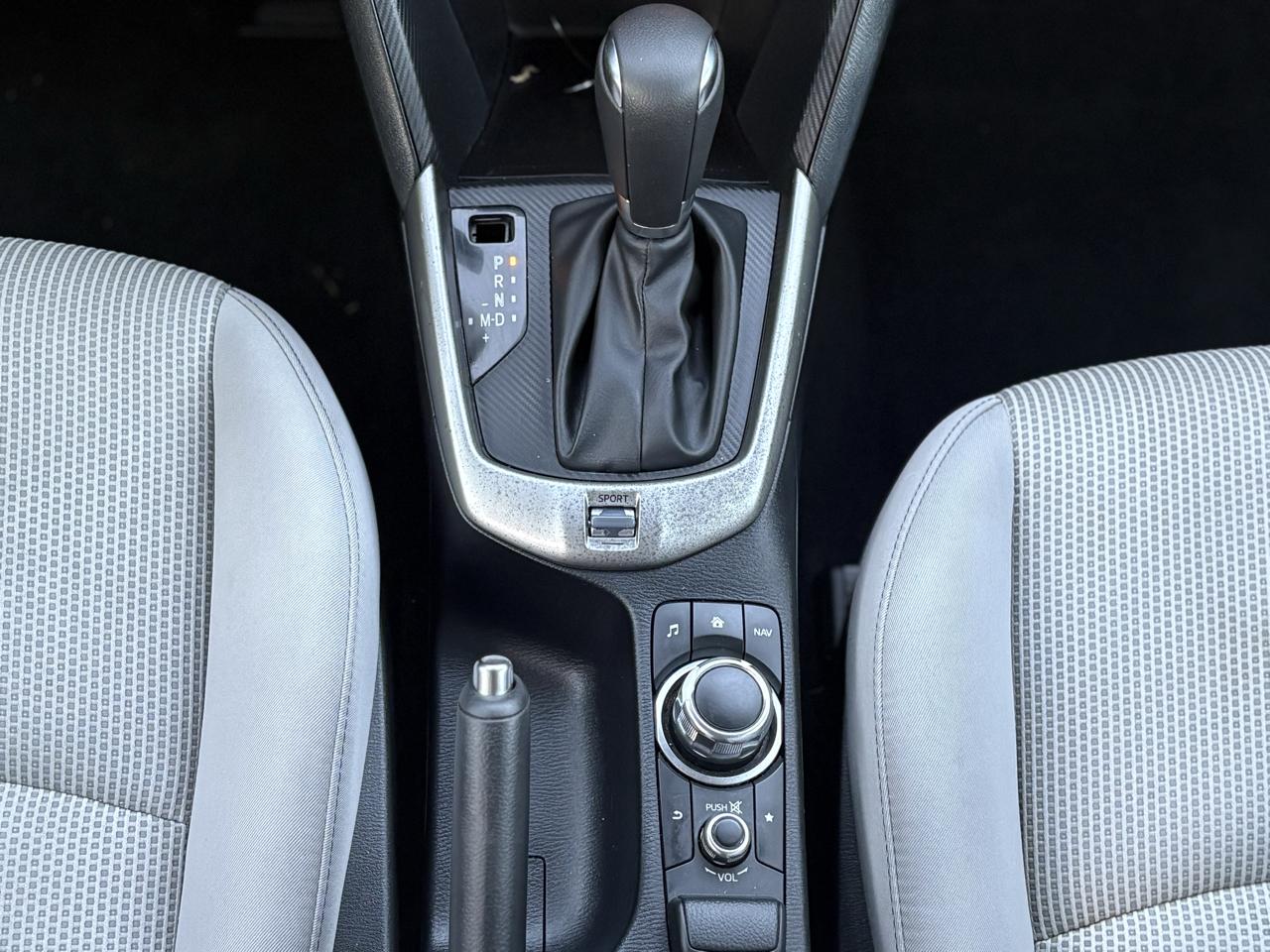 Toyota Yaris Sedan XLE Auto (Natl) 2019