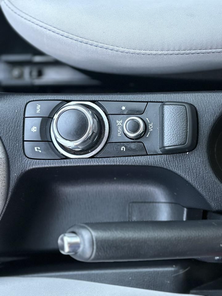 Toyota Yaris Sedan XLE Auto (Natl) 2019
