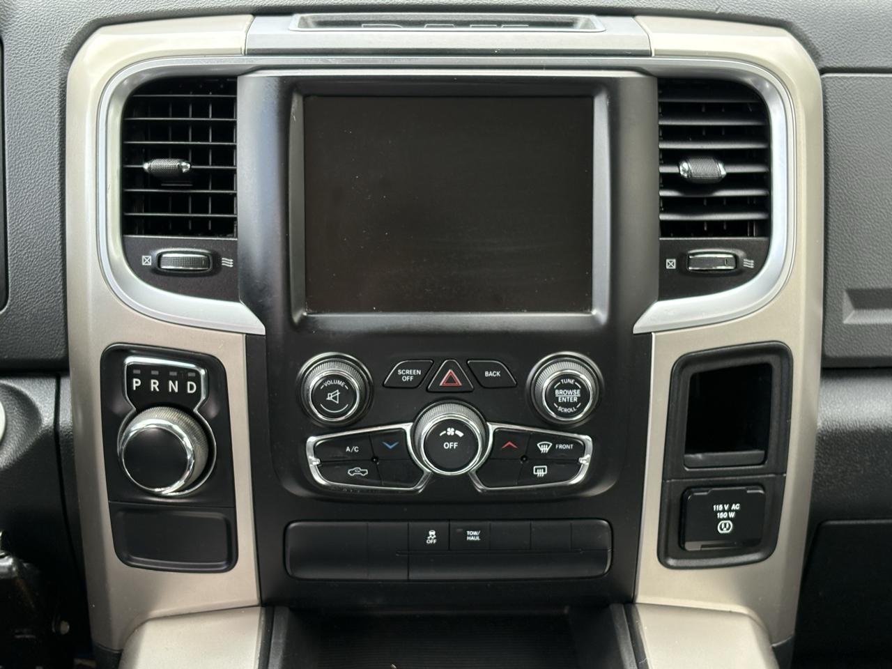 RAM 1500 2WD Crew Cab 140.5" Big Horn 2015