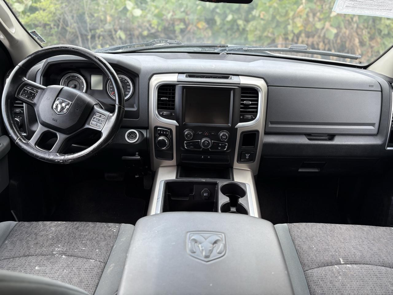 RAM 1500 2WD Crew Cab 140.5" Big Horn 2015