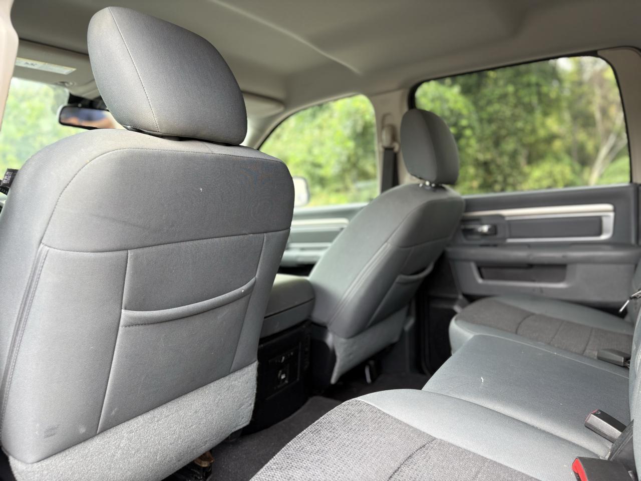 RAM 1500 2WD Crew Cab 140.5" Big Horn 2015