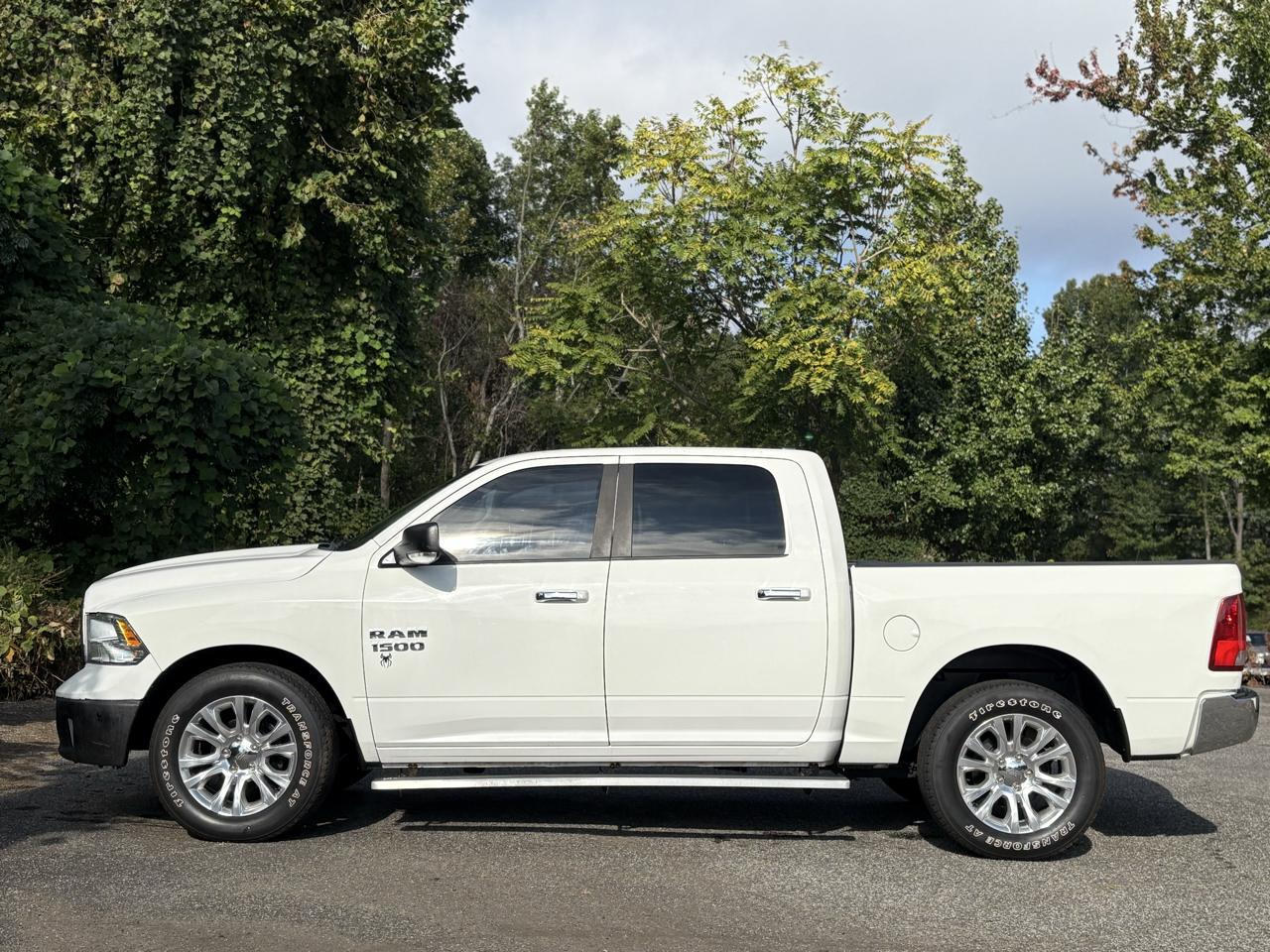 RAM 1500 4WD Crew Cab 140.5" Big Horn 2015
