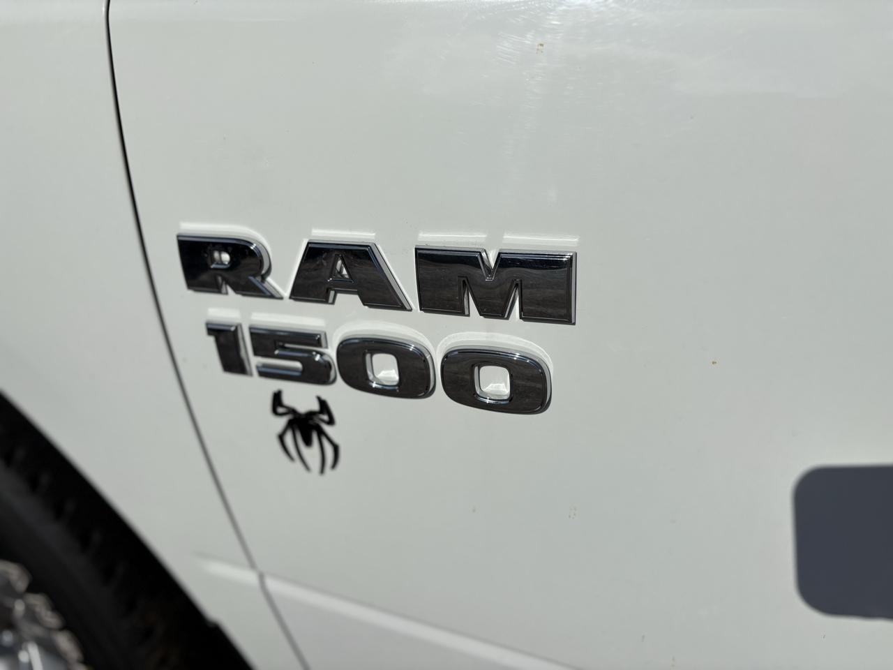 RAM 1500 4WD Crew Cab 140.5" Big Horn 2015