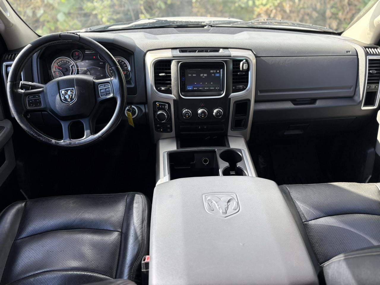 RAM 1500 4WD Crew Cab 140.5" Big Horn 2015