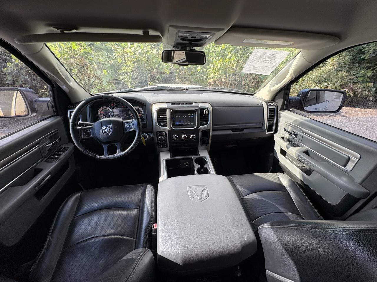 RAM 1500 4WD Crew Cab 140.5" Big Horn 2015