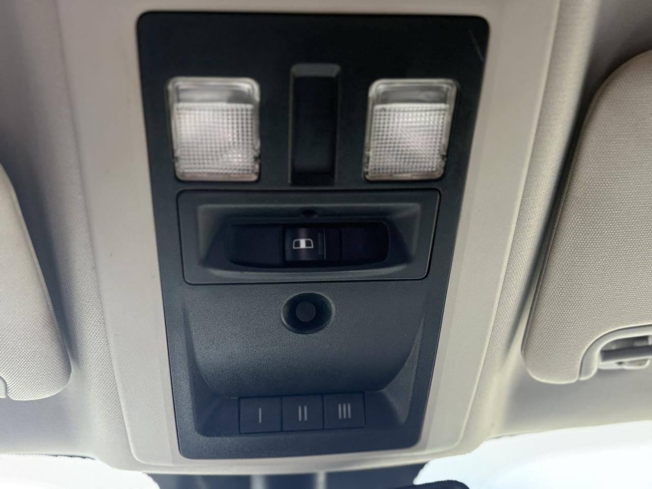 RAM 1500 4WD Crew Cab 140.5" Big Horn 2015