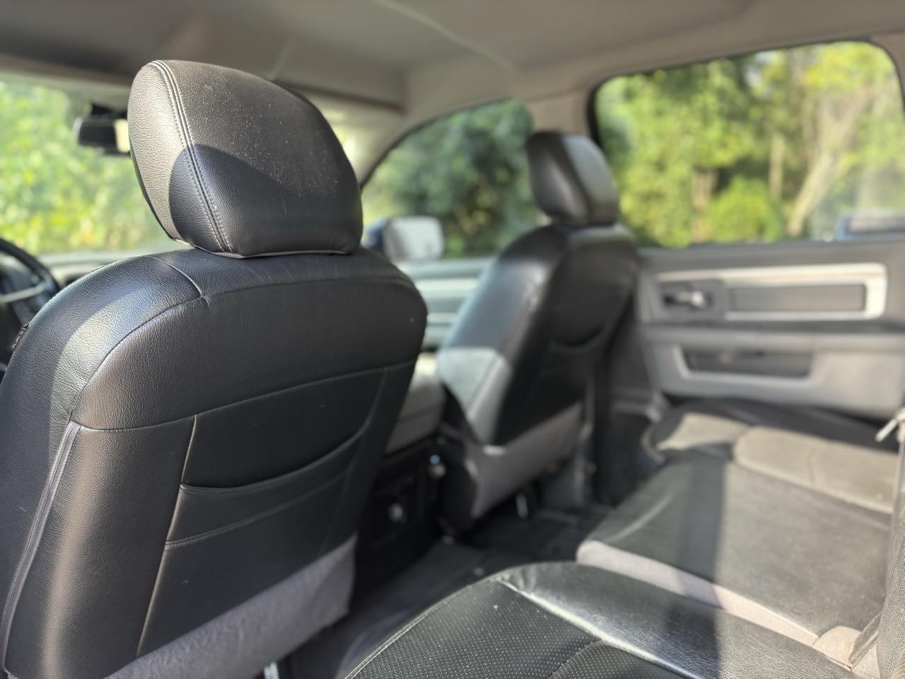RAM 1500 4WD Crew Cab 140.5" Big Horn 2015