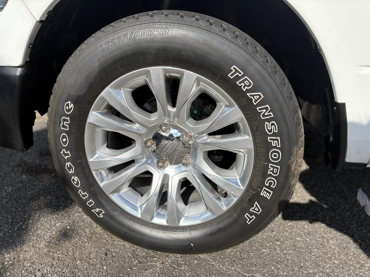 RAM 1500 4WD Crew Cab 140.5" Big Horn 2015