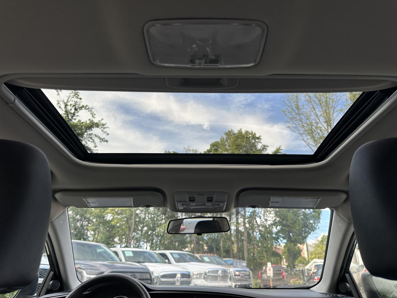 Toyota Corolla 4dr Sdn CVT LE Premium (Natl) 2015