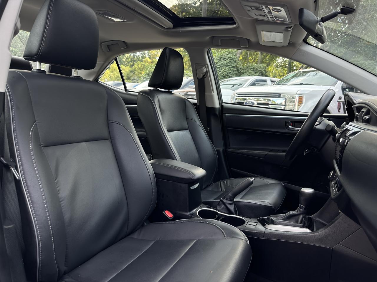 Toyota Corolla 4dr Sdn CVT LE Premium (Natl) 2015