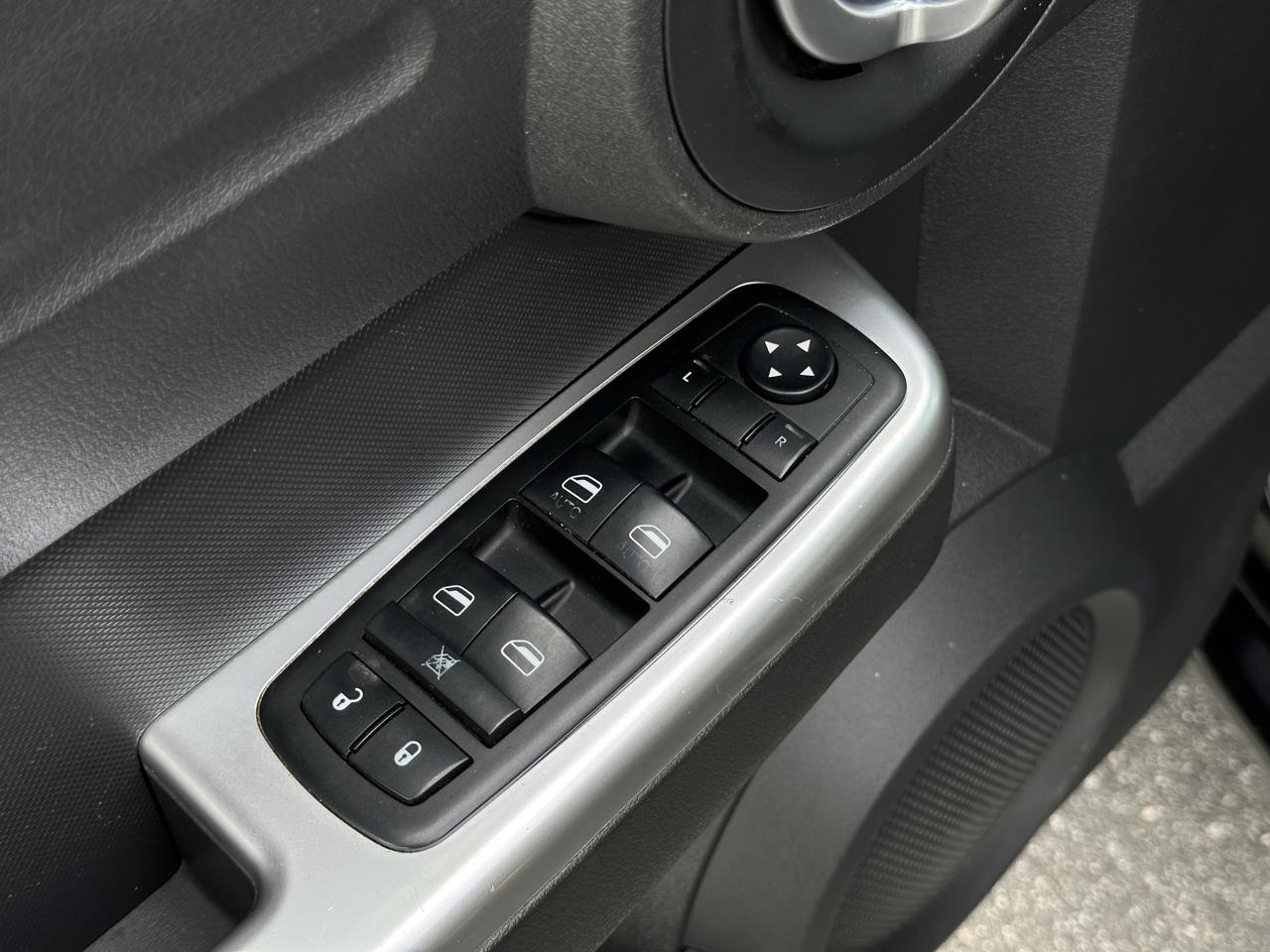 Dodge Nitro 2WD 4dr R/T 2007
