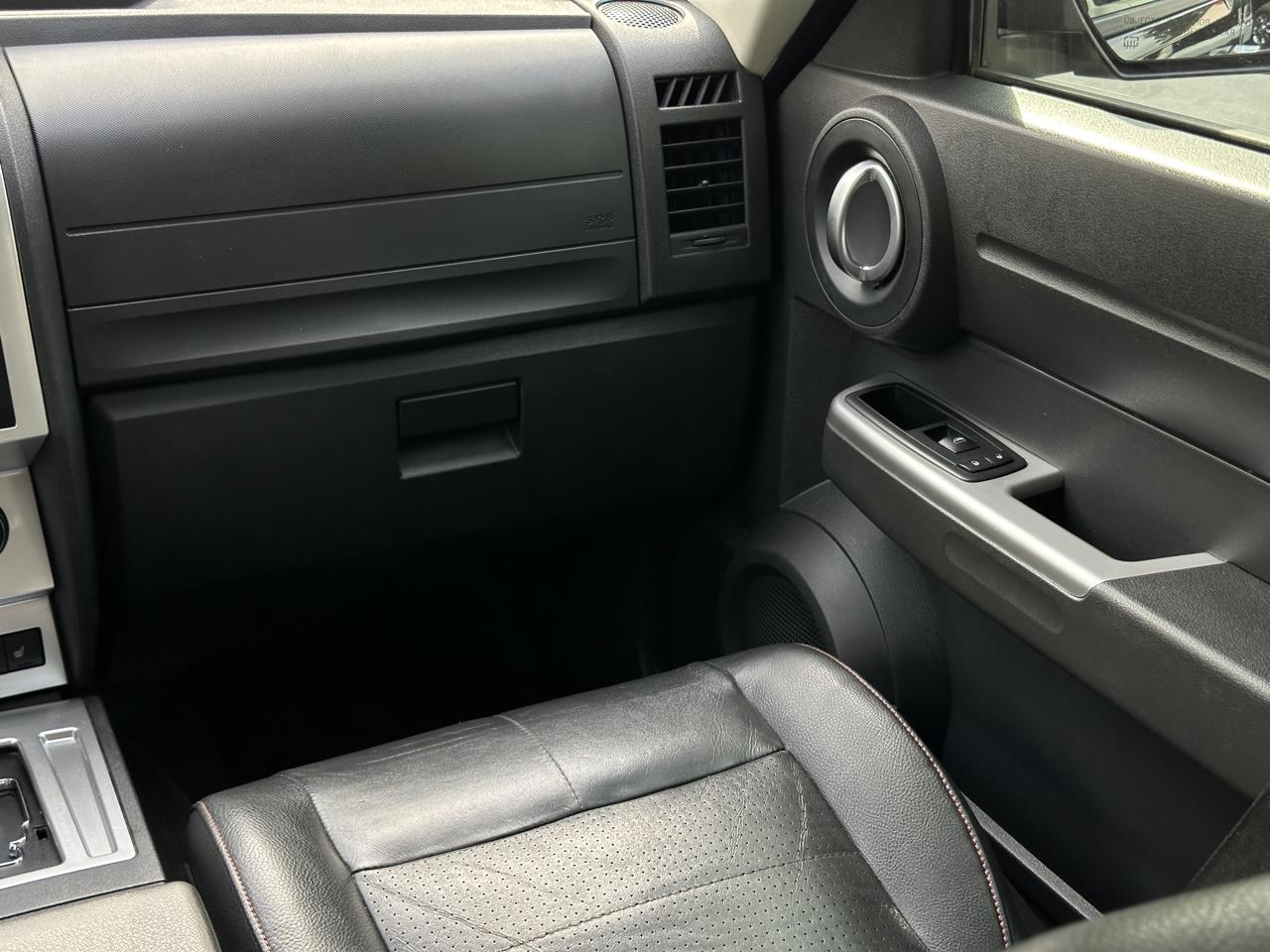 Dodge Nitro 2WD 4dr R/T 2007