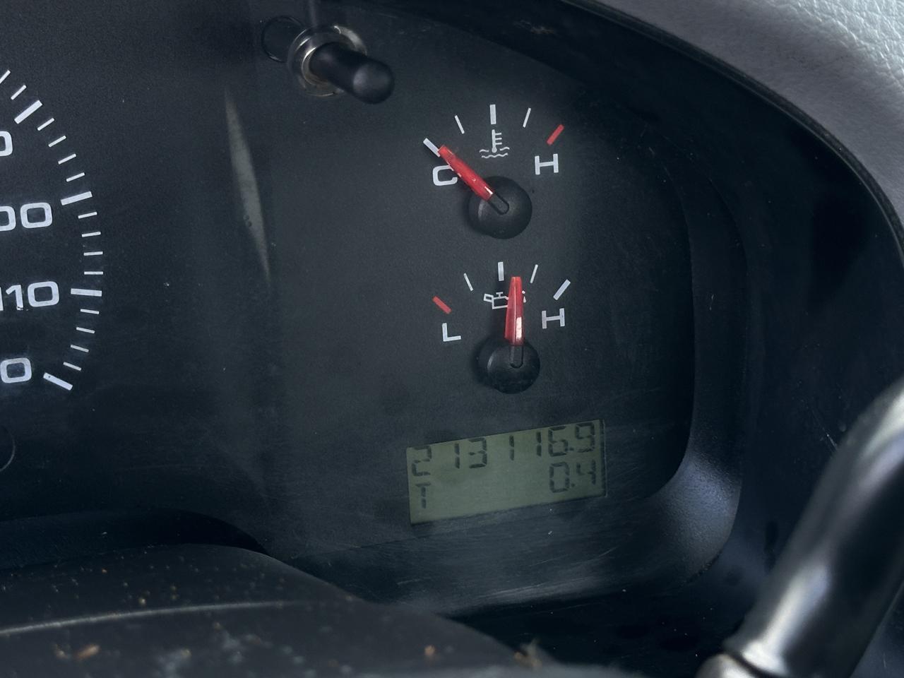 Ford F-150 Reg Cab 126" XLT 4WD 2005