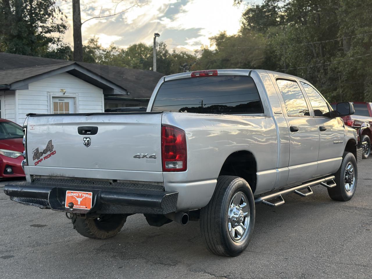 Dodge Ram 1500 4dr Mega Cab 160.5 4WD SLT 2006