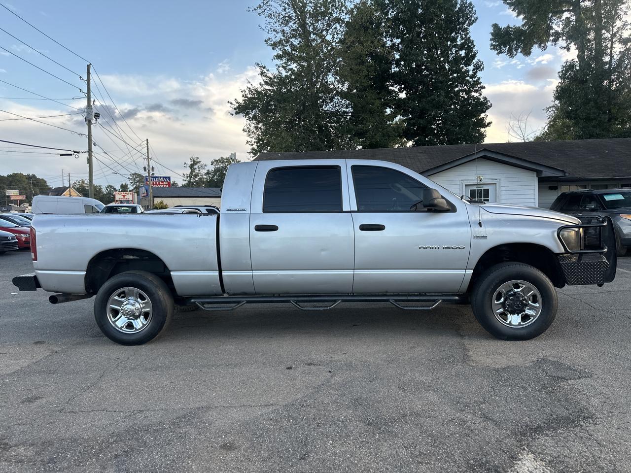 Dodge Ram 1500 4dr Mega Cab 160.5 4WD SLT 2006