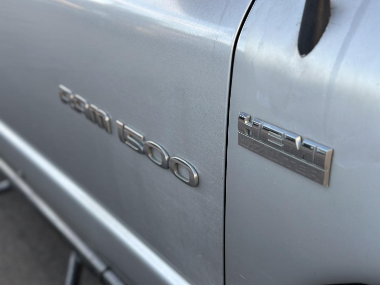 Dodge Ram 1500 4dr Mega Cab 160.5 4WD SLT 2006