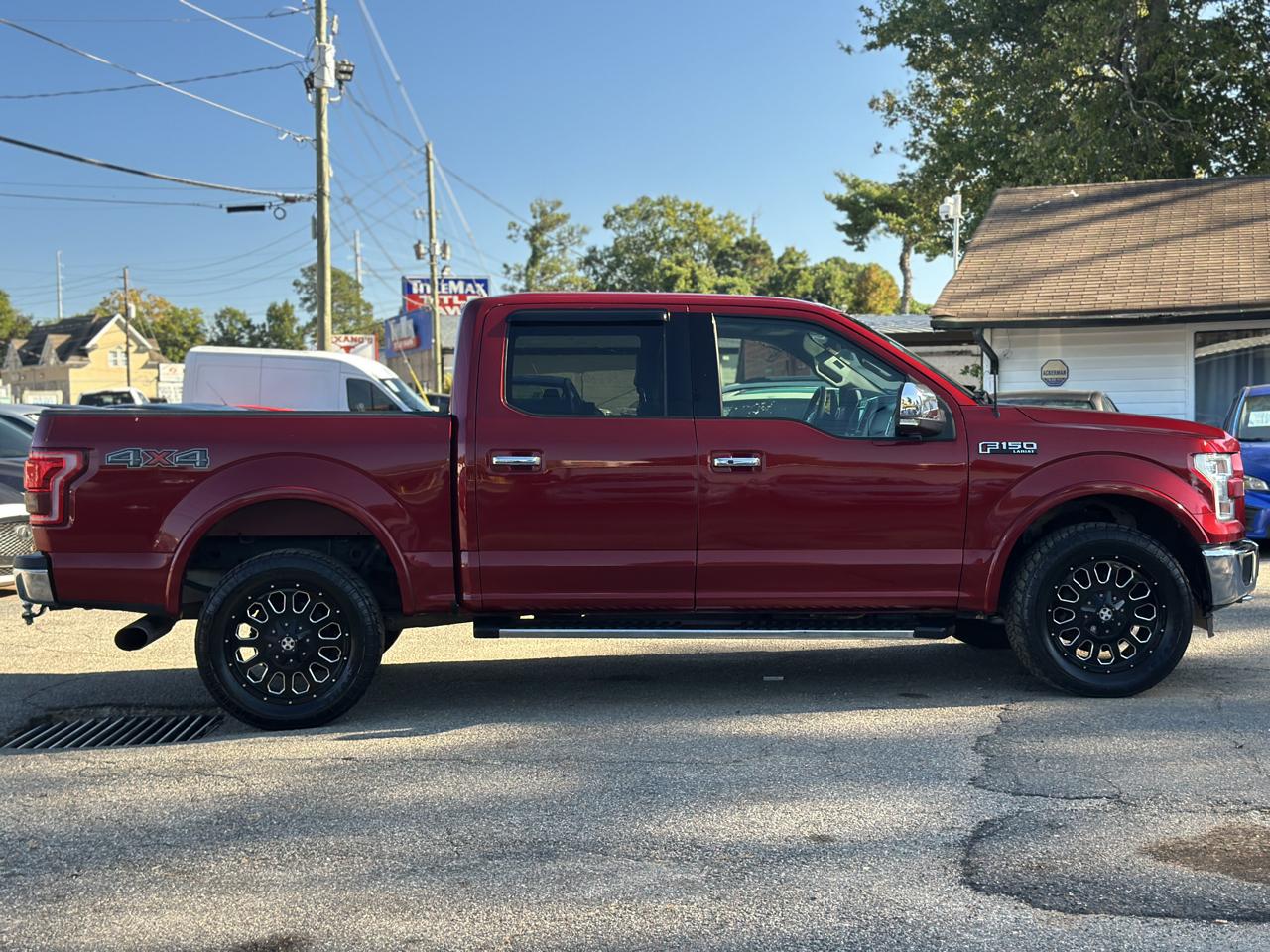 Ford F-150 4WD SuperCrew 139" Lariat 2016