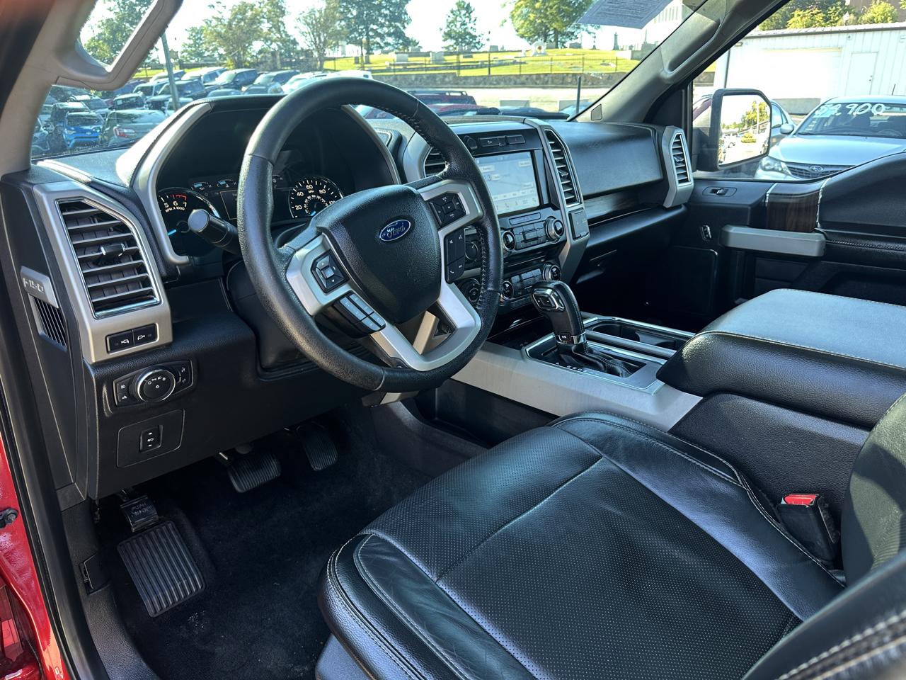 Ford F-150 4WD SuperCrew 139" Lariat 2016