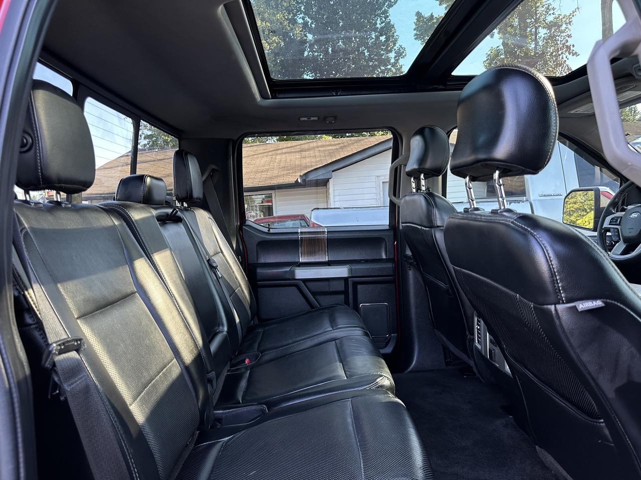 Ford F-150 4WD SuperCrew 139" Lariat 2016