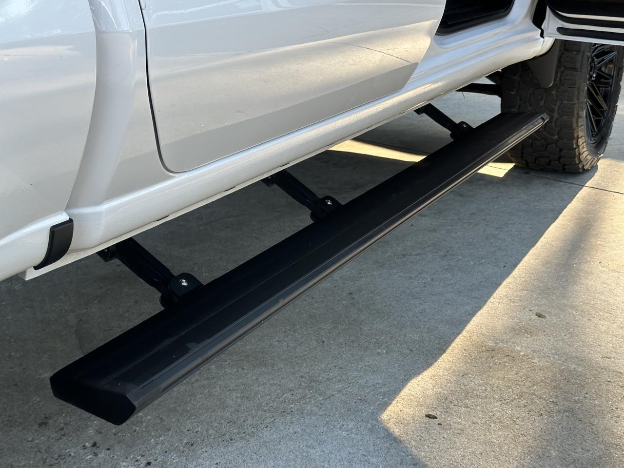 Chevrolet Silverado 1500 2WD Crew Cab 147" RST 2021