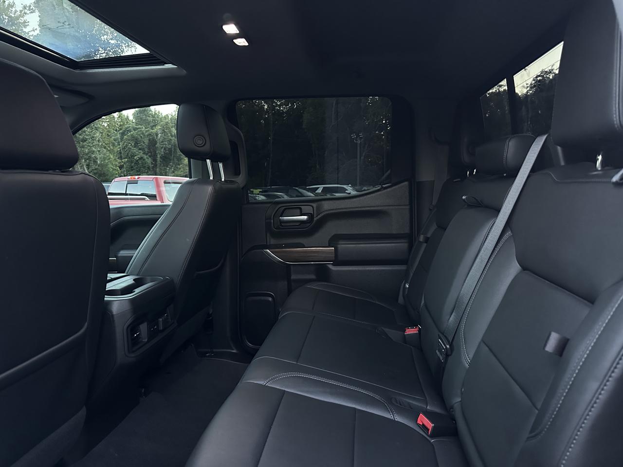 Chevrolet Silverado 1500 2WD Crew Cab 147" RST 2021