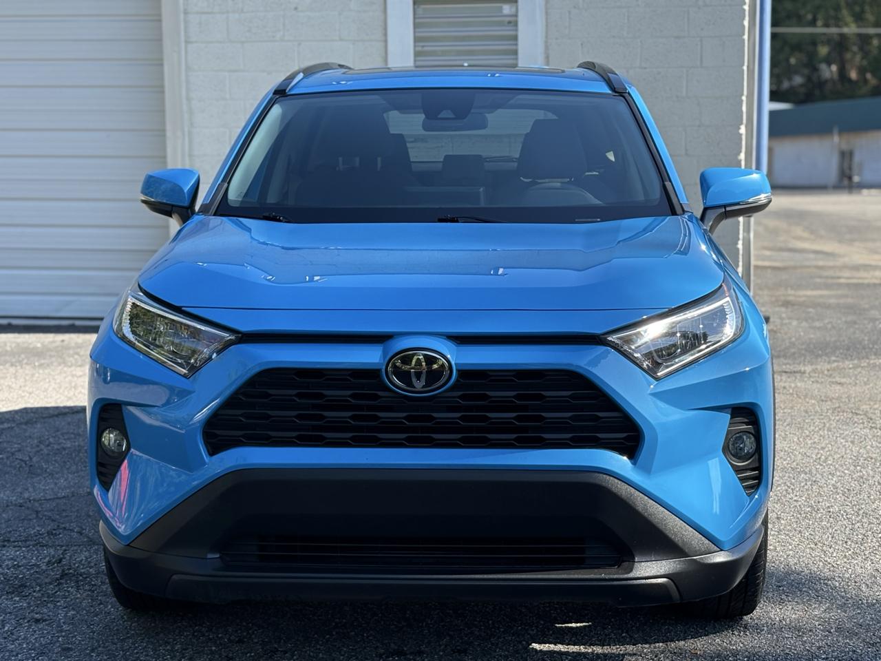 Toyota RAV4 XLE FWD (Natl) 2019