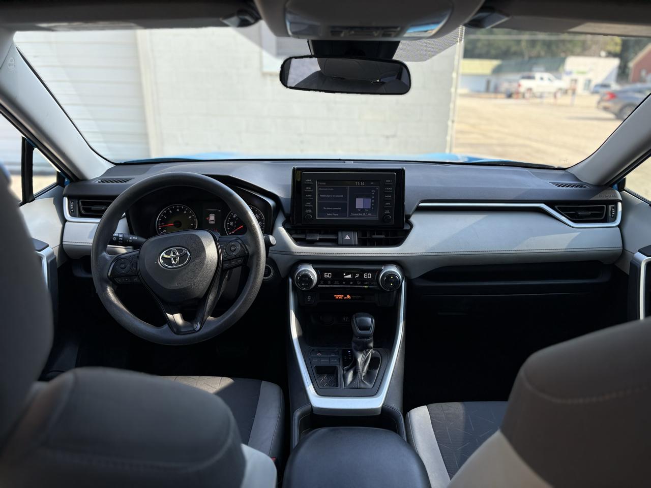 Toyota RAV4 XLE FWD (Natl) 2019
