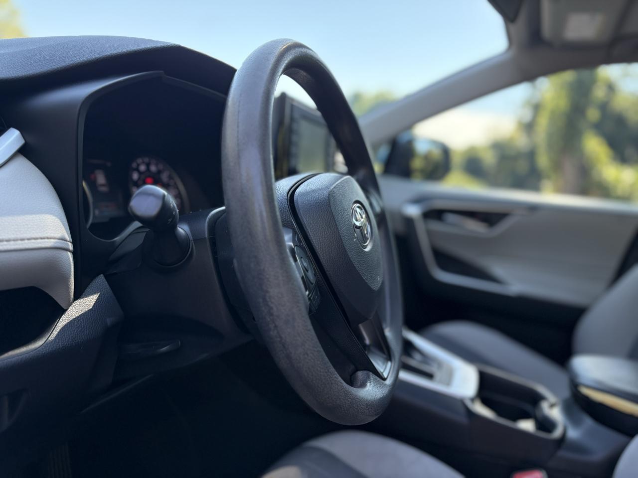 Toyota RAV4 XLE FWD (Natl) 2019