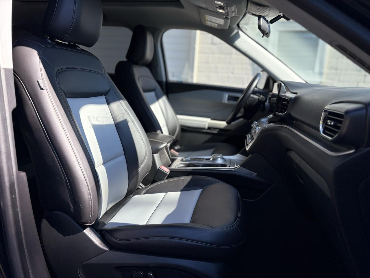 Ford Explorer XLT 4WD 2022