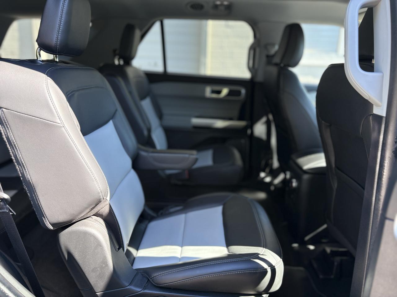 Ford Explorer XLT 4WD 2022