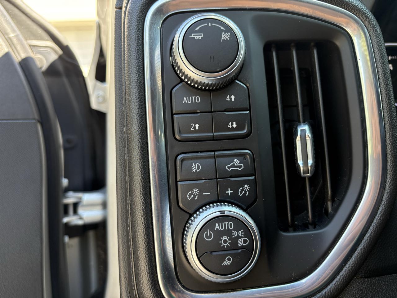 GMC Sierra 1500 4WD Crew Cab 147" SLT 2019