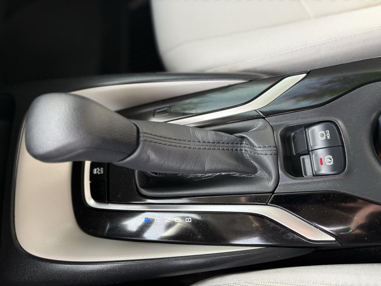 Toyota Corolla LE CVT (Natl) 2020