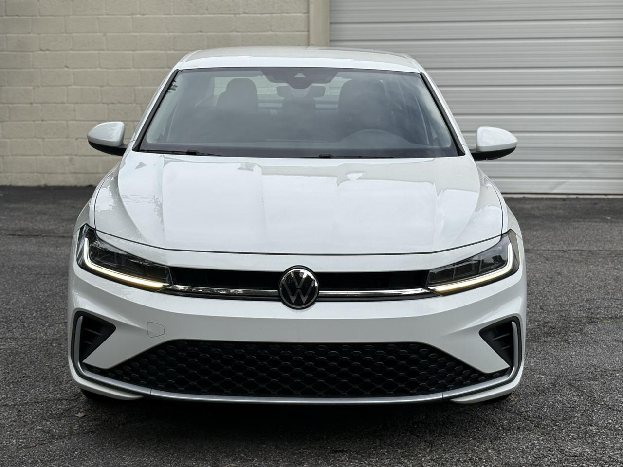Volkswagen Jetta S Auto 2025