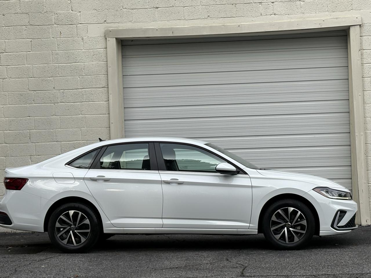 Volkswagen Jetta S Auto 2025
