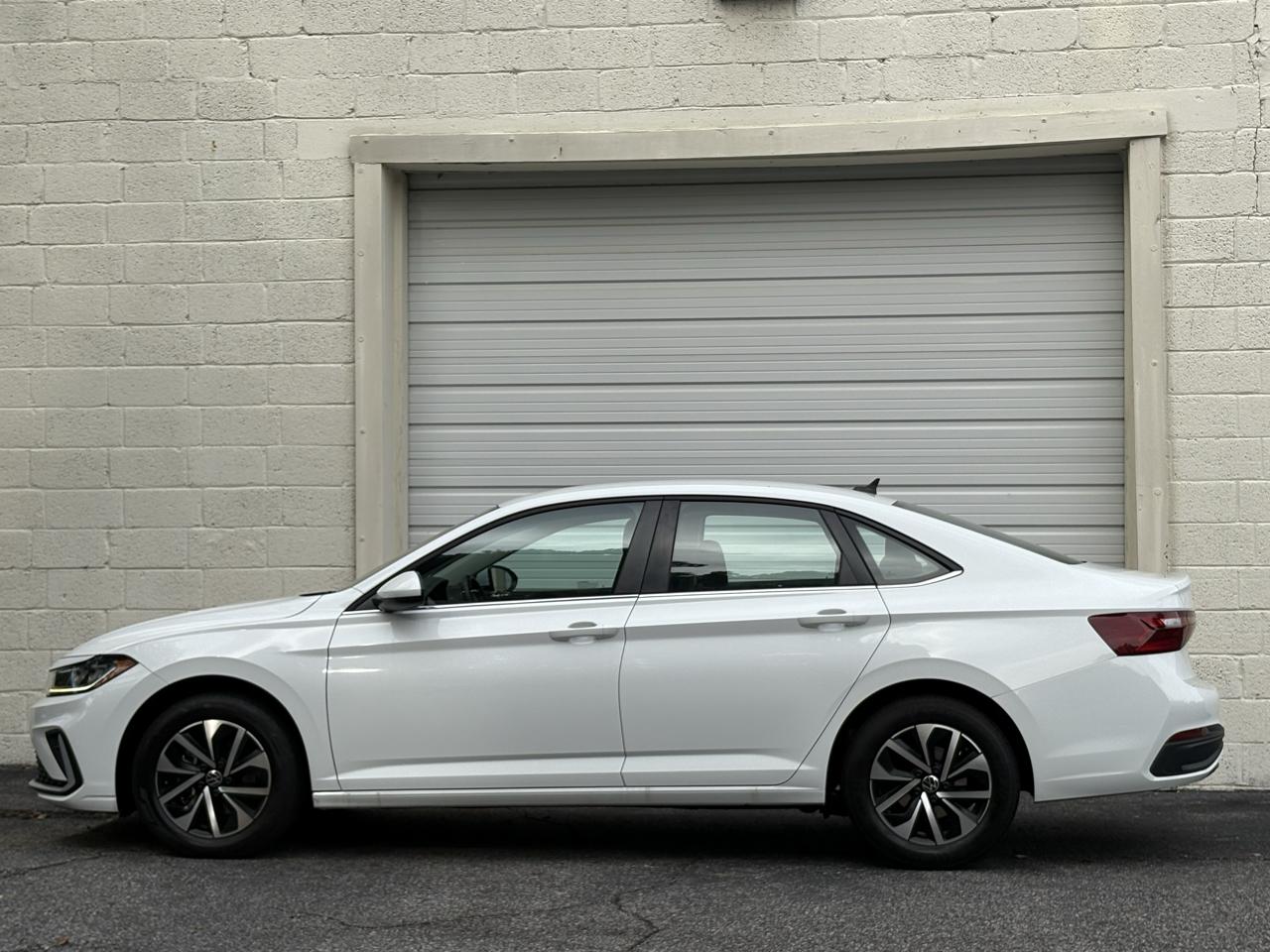 Volkswagen Jetta S Auto 2025