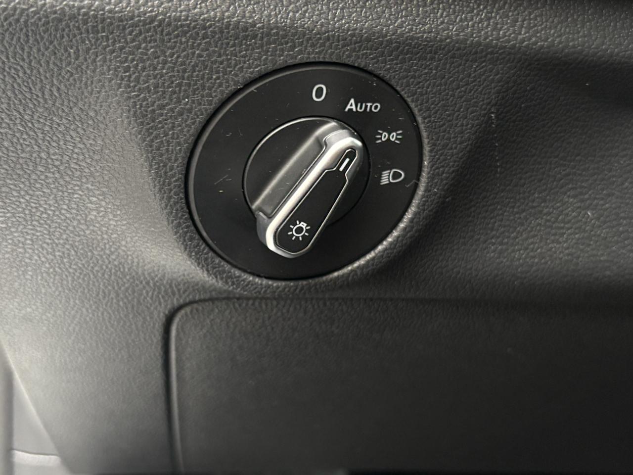 Volkswagen Jetta S Auto 2025