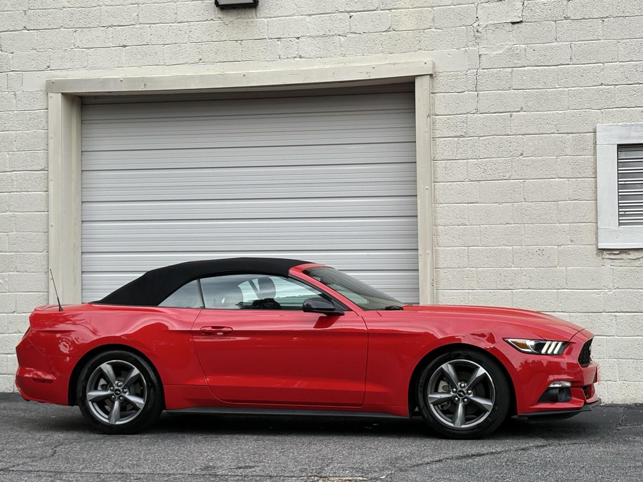 Ford Mustang V6 Convertible 2017