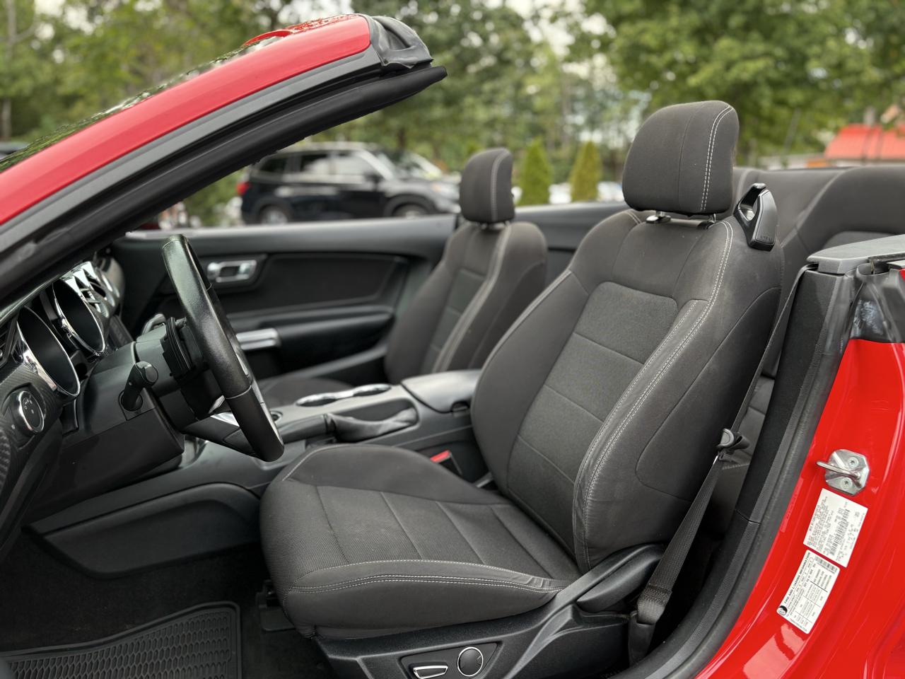 Ford Mustang V6 Convertible 2017