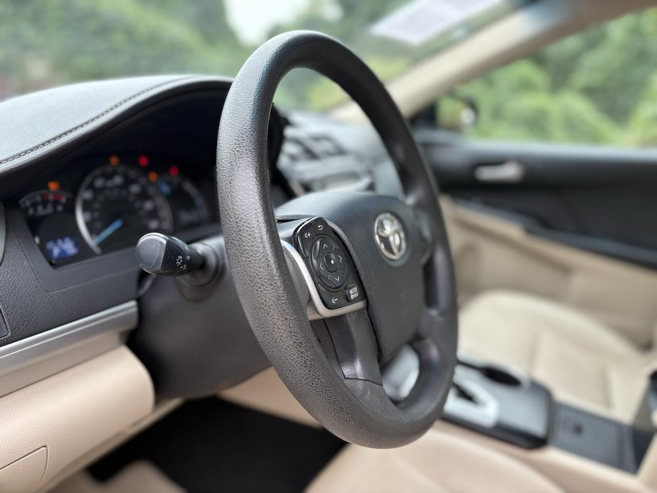 Toyota Camry 4dr Sdn I4 Auto SE Sport Limited Edition (Natl) 2012