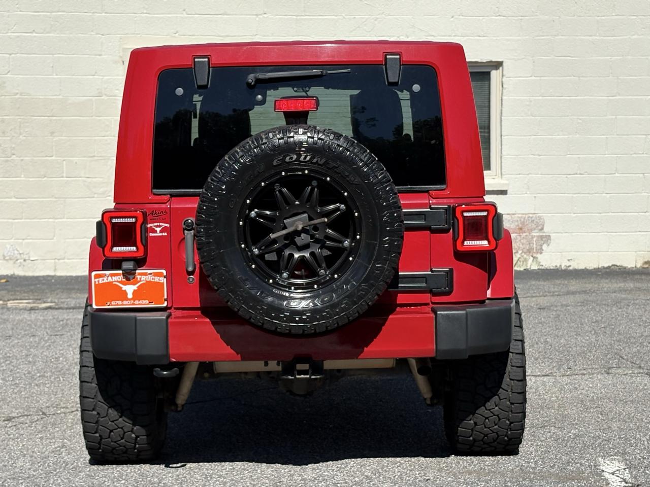 Jeep Wrangler Unlimited 4WD 4dr Sahara 2014