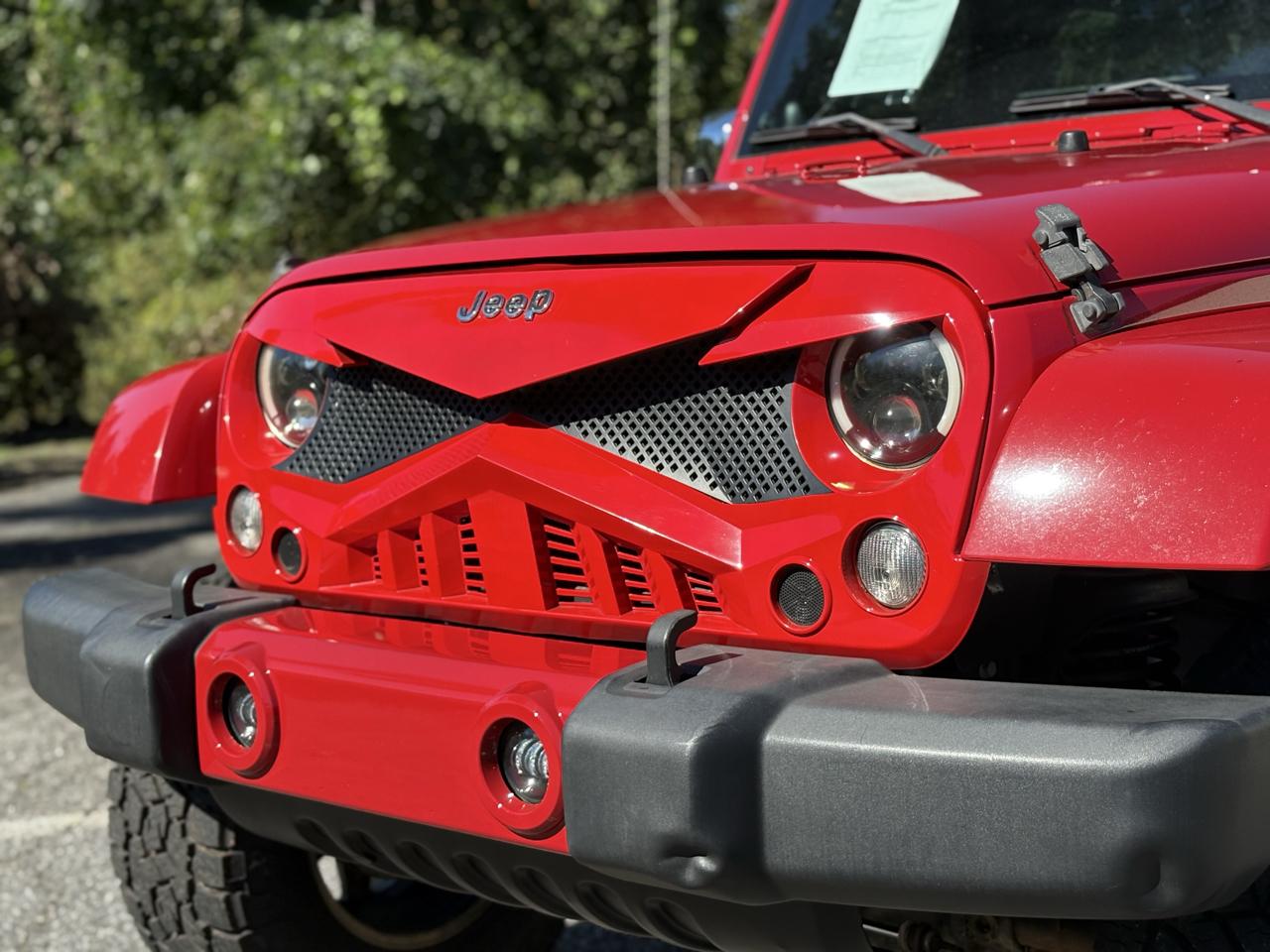 Jeep Wrangler Unlimited 4WD 4dr Sahara 2014